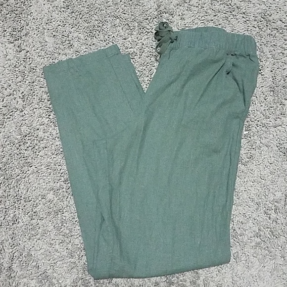Forever 21 Pants with pockets - Picture 1 of 5